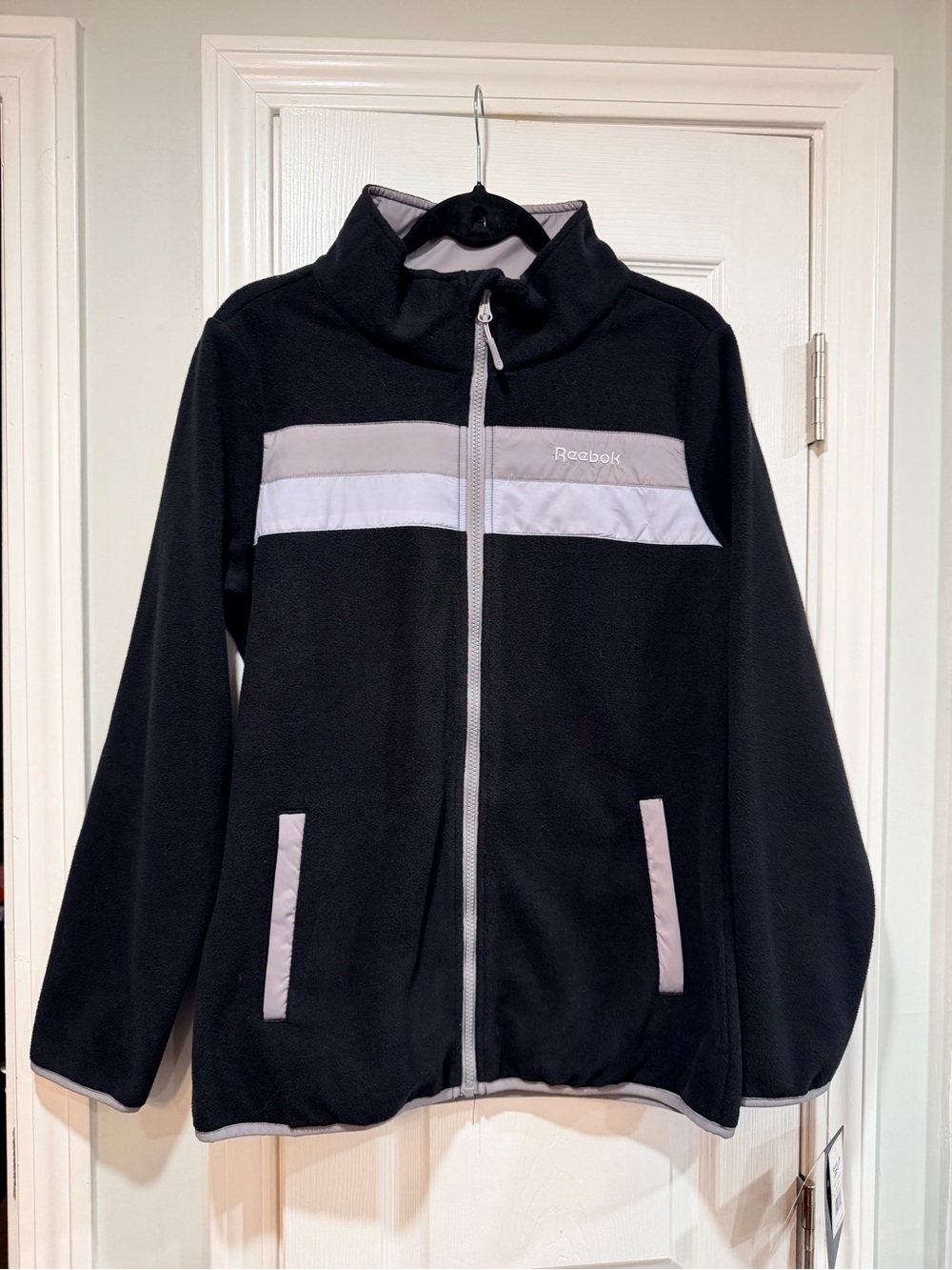 NWT Reebok Size M Black Full Zip Fleece Jacket Retro Colorblock Outdoor Active